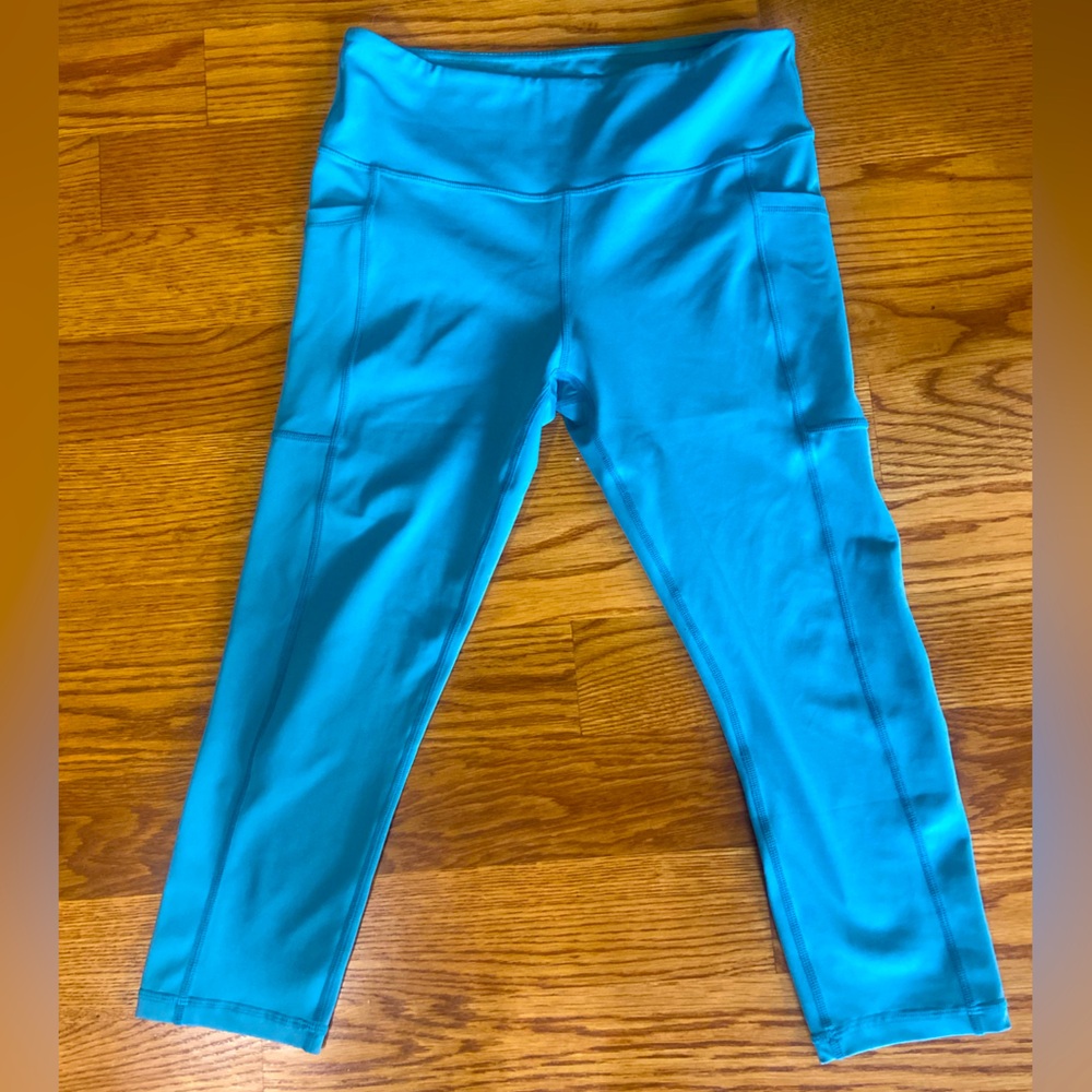 Constantly Varied Gear (CVG) 3/4 length leggings